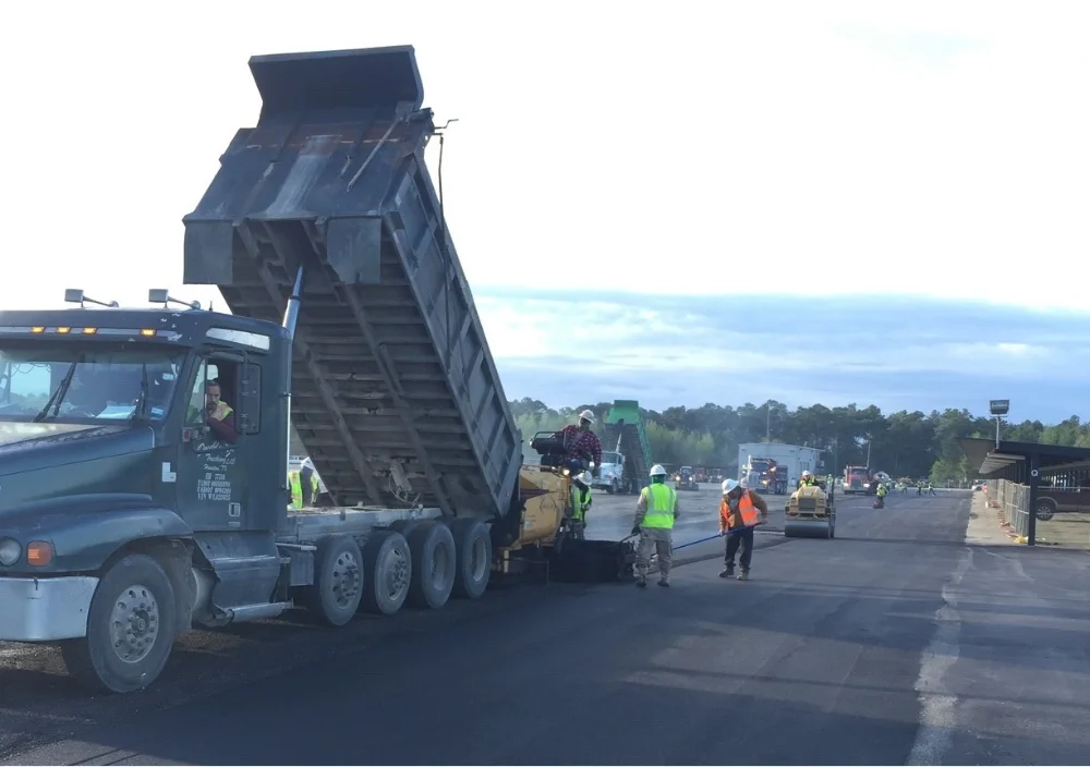 Commercial Asphalt Lots and Driveways