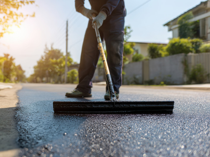 Asphalt Sealcoating